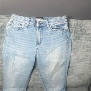 Abercrombie & Fitch Women's Light Blue Skinny Jeans
